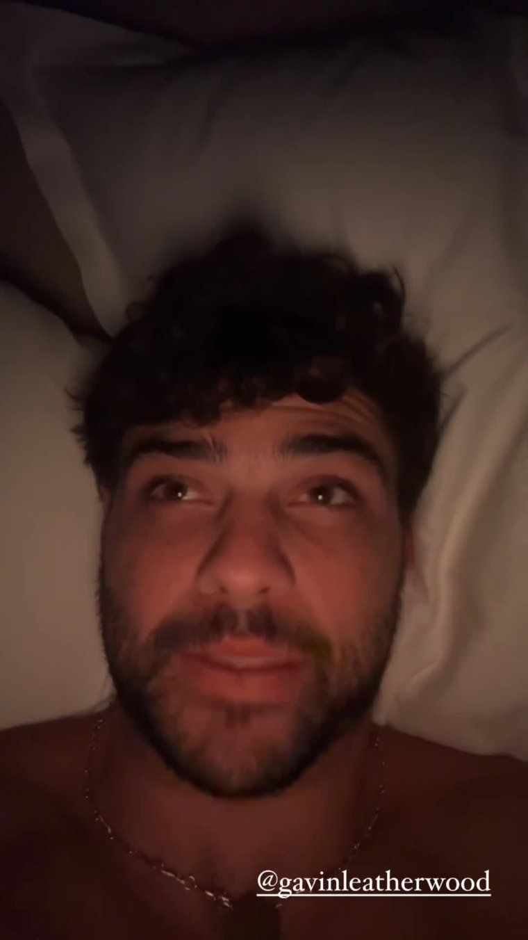 Noah Centineo Sextape luz acesa